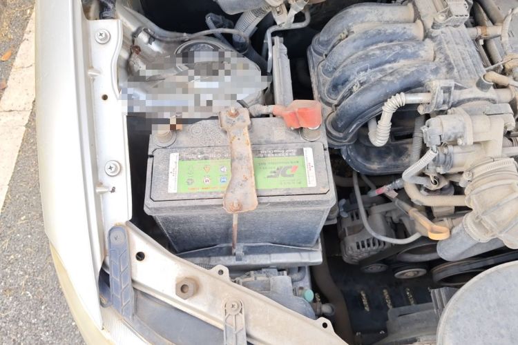 Used Wuling Hongguang 2014 1.2L Base Model China IV Engine Bay Right