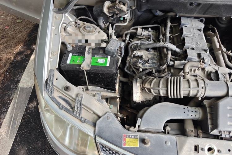 Used Wuling Hongguang 2014 1.5L S Comfort Model Engine Bay Right