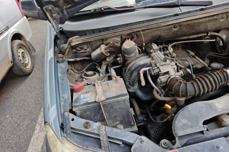Used Wuling Hongguang 2014 1.2L Base Model China IV Engine Bay Right