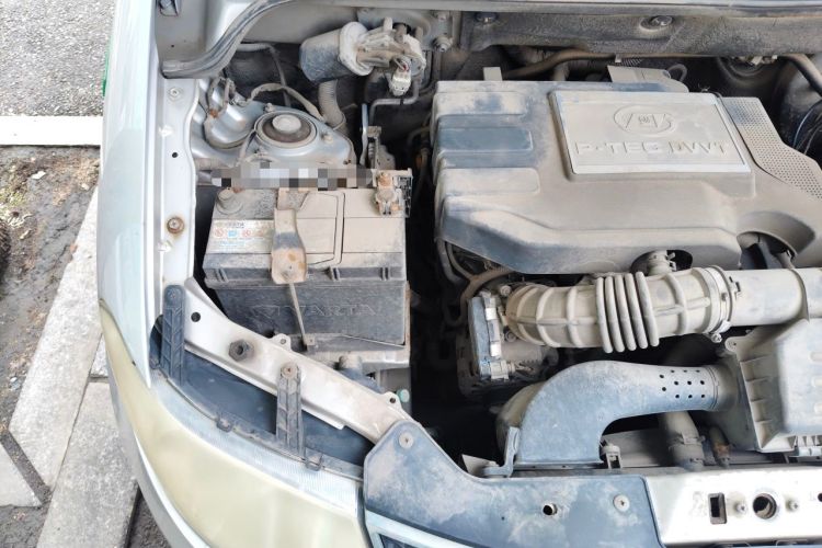 Used Wuling Hongguang 2014 1.5L S Luxury Model Engine Bay Right