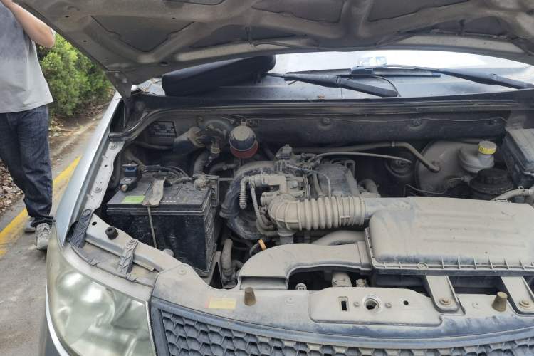 Used Wuling Hongguang 2014 1.2L Base Model China IV Engine Bay Right