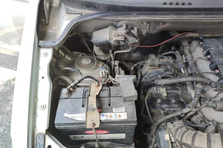 Used Wuling Hongguang 2014 1.5L S Comfort Model Engine Bay Right