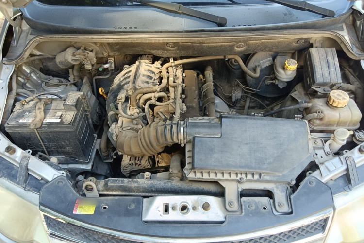 Used Wuling Hongguang 2014 1.2L S Standard Version China IV Standard Engine Bay