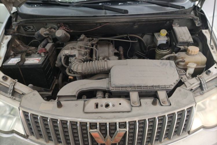 Used Wuling Hongguang 2014 1.2L Base Model China IV Engine Bay