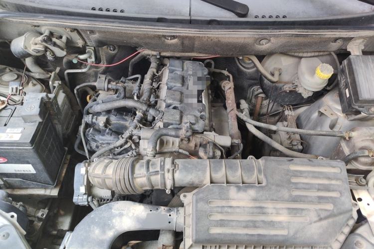 Used Wuling Hongguang 2014 1.5L S Comfort Model Engine Bay