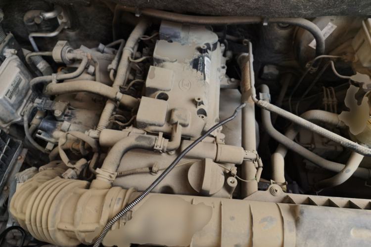 Used Wuling Hongguang 2014 1.5L Base Version Engine Bay
