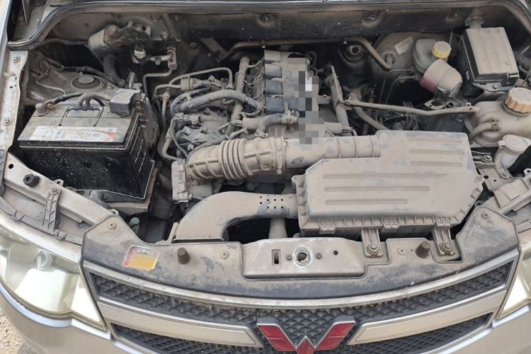 Used Wuling Hongguang 2014 1.5L S Standard Version Engine Bay