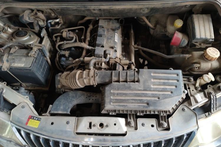 Used Wuling Hongguang 2014 1.5L Standard Version Engine Bay