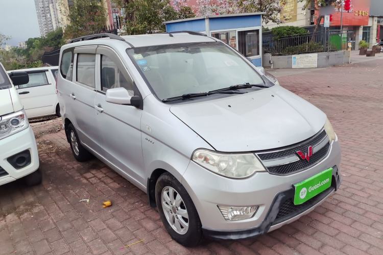 Used Wuling Hongguang 2014 1.5L S Standard Version Exterior 1