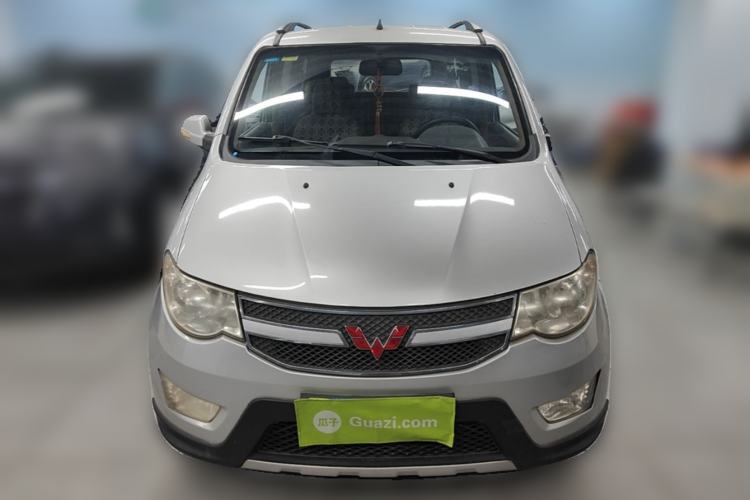Used Wuling Hongguang 2014 1.5L S Comfort Model Front