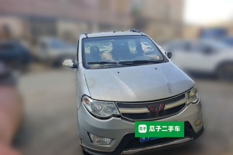 Used Wuling Hongguang 2014 1.5L S Luxury Model Front