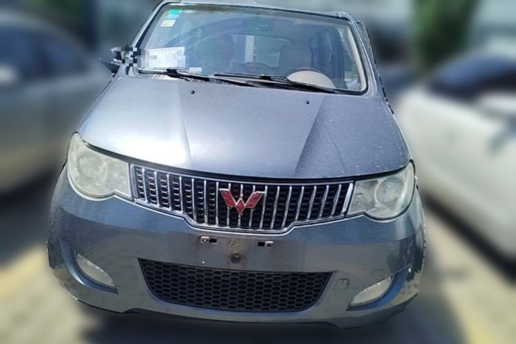 Used Wuling Hongguang 2014 1.5L Standard Version Front