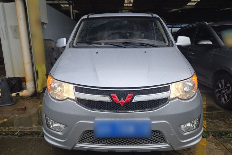 Used Wuling Hongguang 2014 1.5L S Standard Version Front
