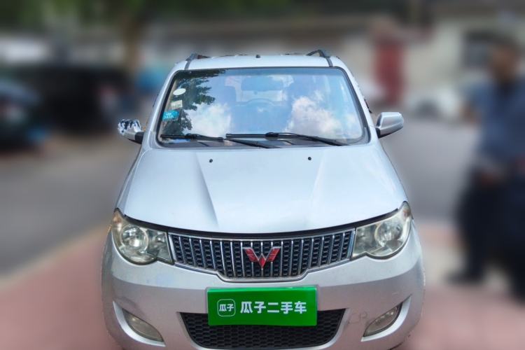 Used Wuling Hongguang 2014 1.5L Standard Version Front