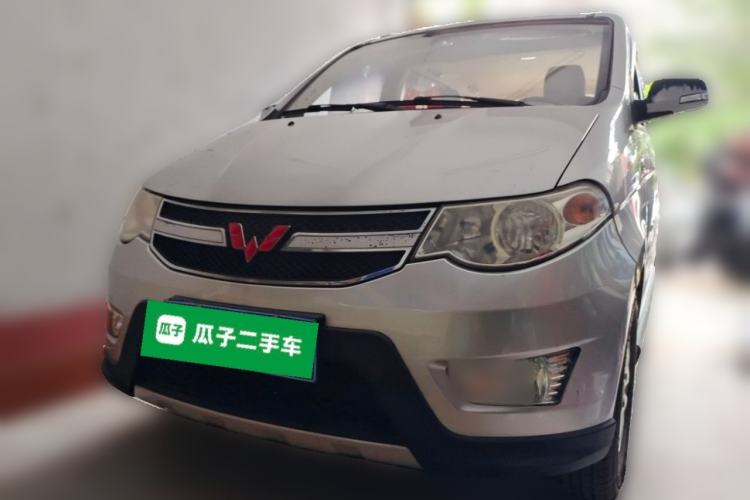 Used Wuling Hongguang 2014 1.2L S Comfort Model China IV Front