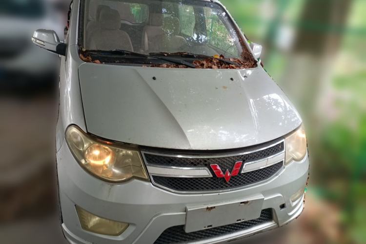 Used Wuling Hongguang 2014 1.5L S Standard Version Front