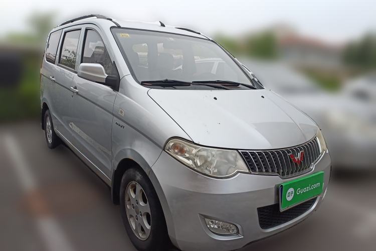 Used Wuling Hongguang 2014 1.5L Standard Version Front Right 45 Deg