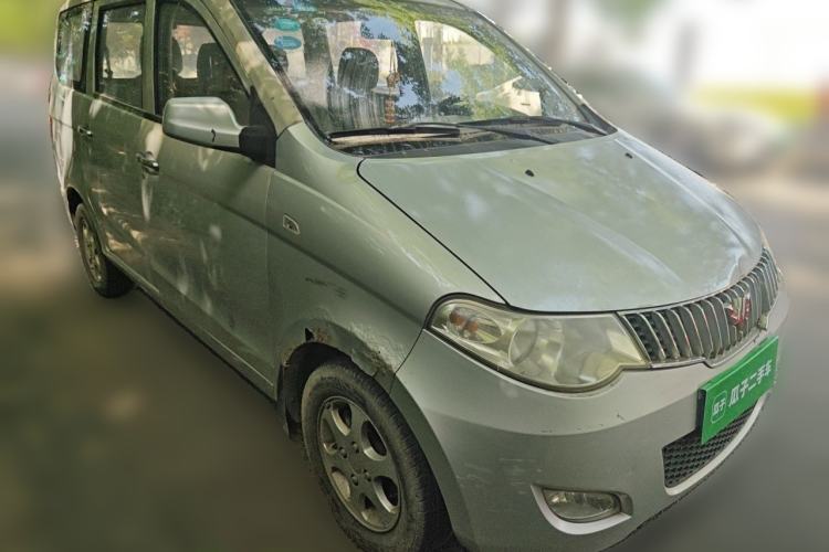 Used Wuling Hongguang 2014 1.2L Standard Model China IV Front Right 45 Deg