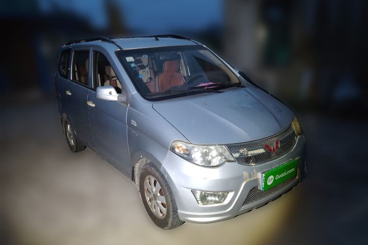 Used Wuling Hongguang 2014 1.5L S Standard Version Front Right 45 Deg