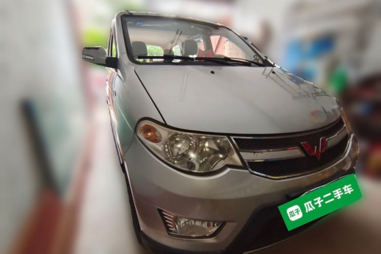 Used Wuling Hongguang 2014 1.2L S Comfort Model China IV Front Right 45 Deg