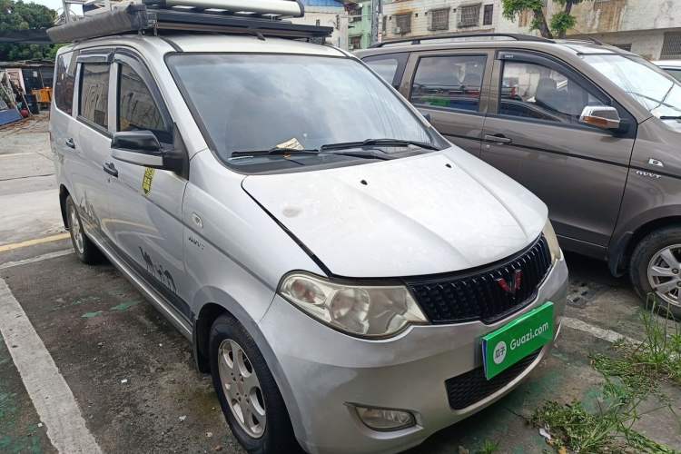 Used Wuling Hongguang 2014 1.5L Standard Version Front Right 45 Deg