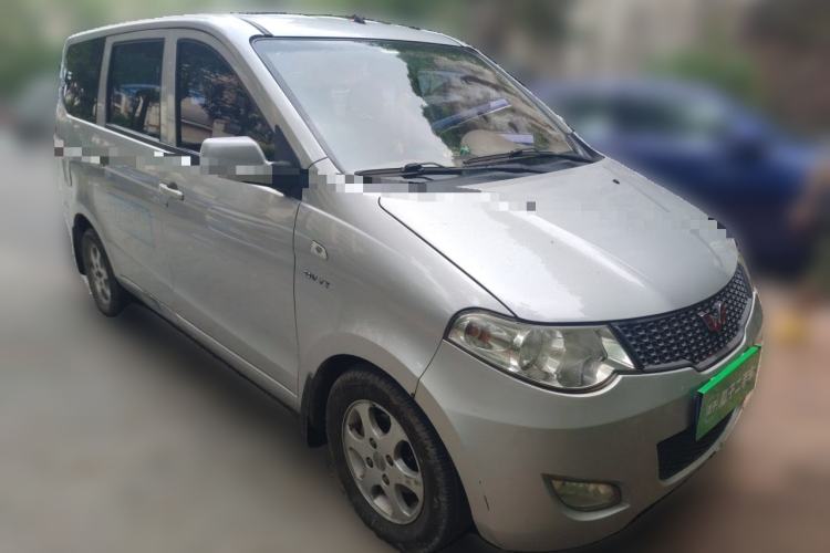 Used Wuling Hongguang 2014 1.5L Base Version Front Right 45 Deg