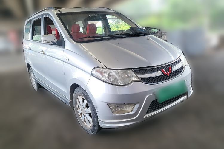 Used Wuling Hongguang 2014 1.2L S Comfort Model China IV Front Right 45 Deg