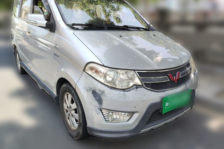 Used Wuling Hongguang 2014 1.5L S Comfort Model Front Right 45 Deg