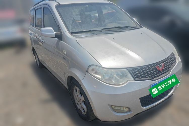 Used Wuling Hongguang 2014 1.5L Standard Version Front Right 45 Deg
