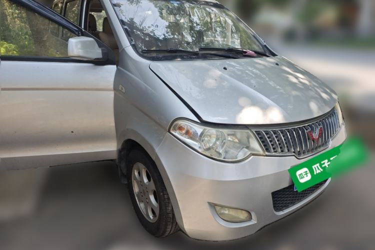 Used Wuling Hongguang 2014 1.2L Standard Model China IV Front Right 45 Deg