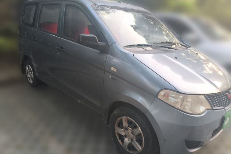 Used Wuling Hongguang 2014 1.5L Base Version Front Right 45 Deg