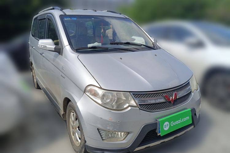 Used Wuling Hongguang 2014 1.5L S Luxury Model Front Right 45 Deg