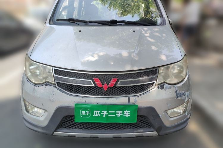 Used Wuling Hongguang 2014 1.5L S Comfort Model Front