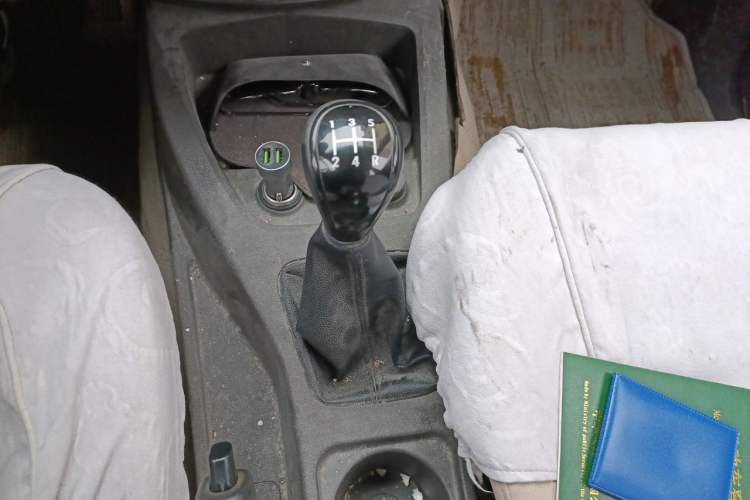 Used Wuling Hongguang 2014 1.5L Standard Version Gear Lever