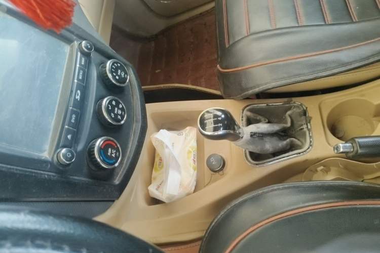Used Wuling Hongguang 2014 1.2L S Comfort Model China IV Gear Lever