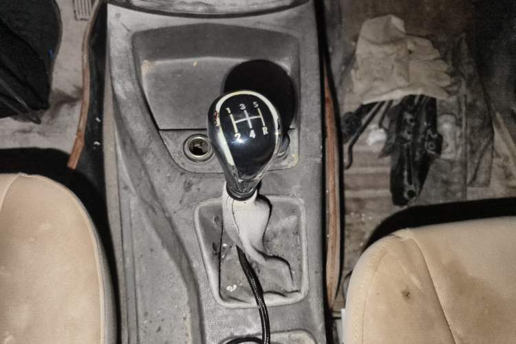 Used Wuling Hongguang 2014 1.5L S Standard Version Gear Lever