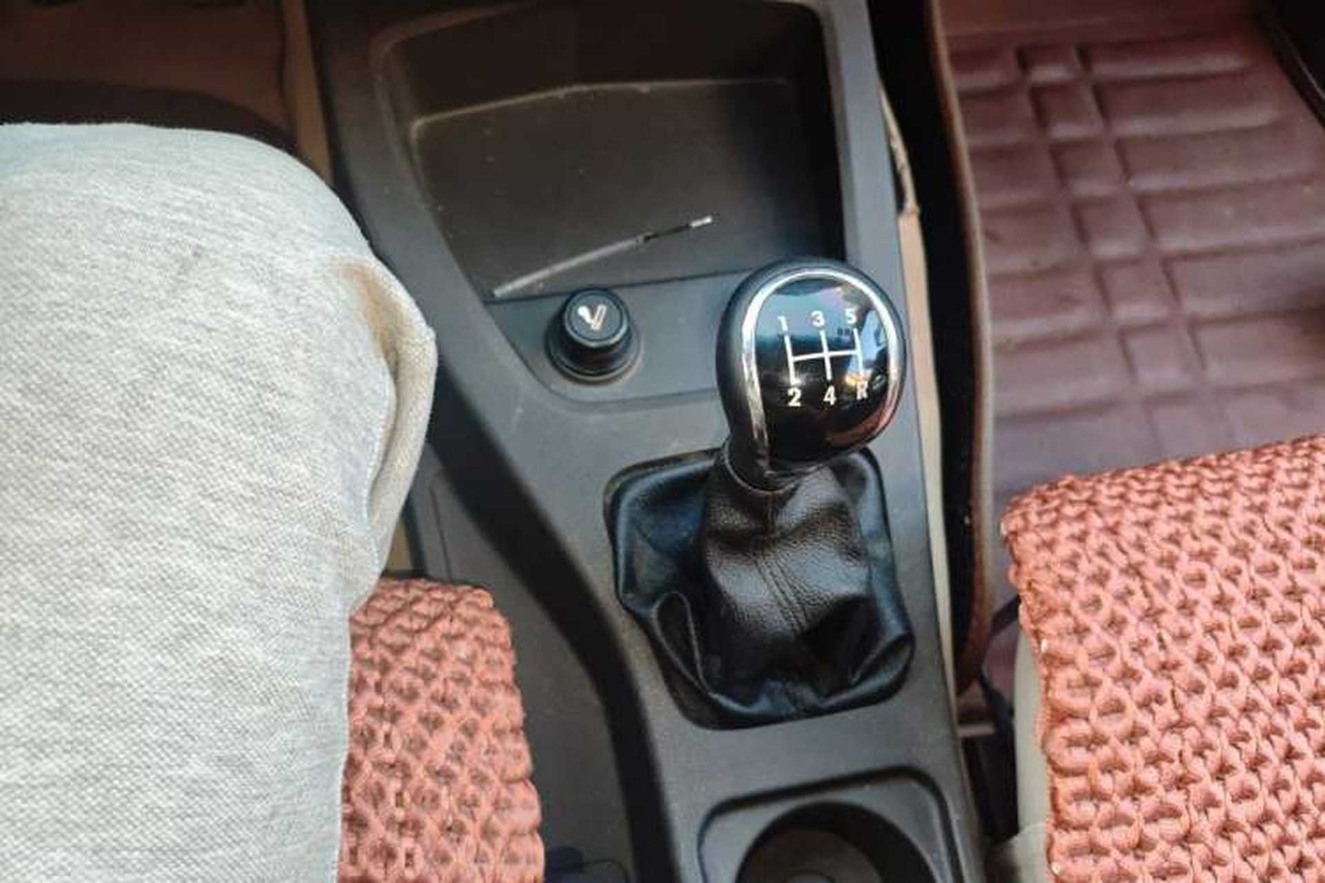 Used Wuling Hongguang 2014 1.2L S Standard Version China IV Standard Gear Lever