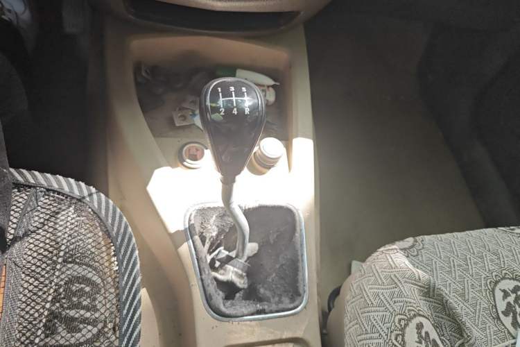 Used Wuling Hongguang 2014 1.2L Standard Model China IV Gear Lever