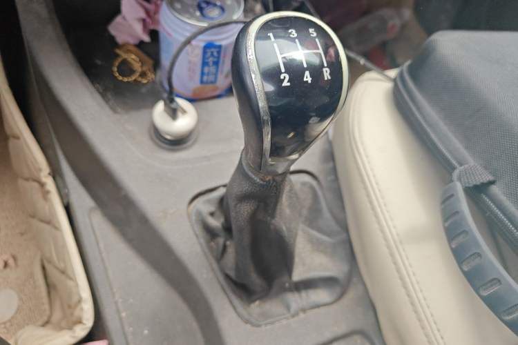 Used Wuling Hongguang 2014 1.5L S Standard Version Gear Lever
