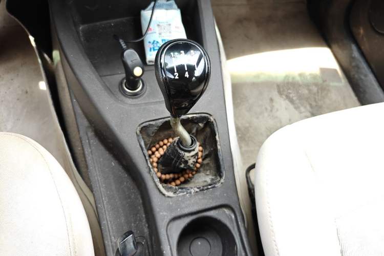 Used Wuling Hongguang 2014 1.5L Standard Version Gear Lever