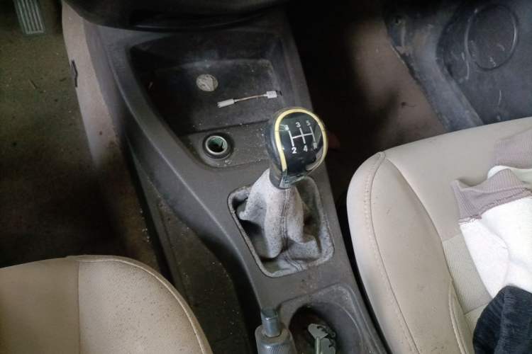 Used Wuling Hongguang 2014 1.5L S Standard Version Gear Lever