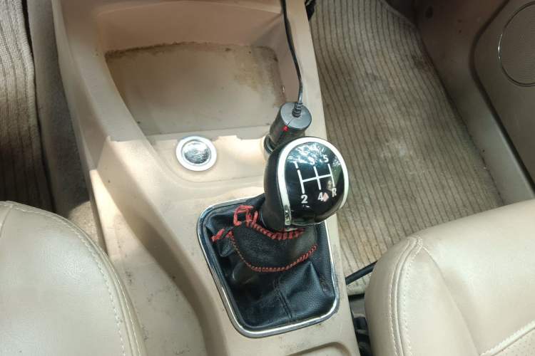 Used Wuling Hongguang 2014 1.5L S Comfort Model Gear Lever