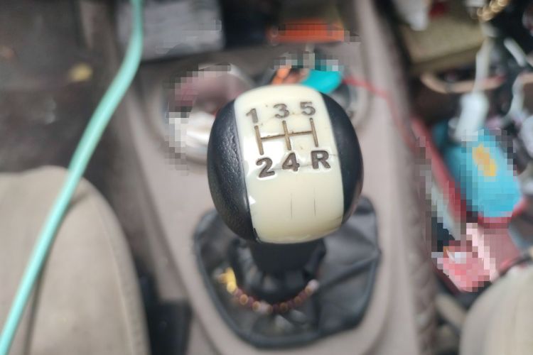 Used Wuling Hongguang 2014 1.5L Base Version Gear Lever