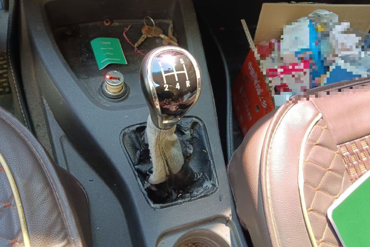 Used Wuling Hongguang 2014 1.2L S Standard Version China IV Standard Gear Lever