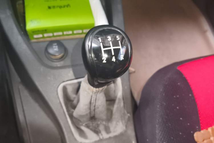 Used Wuling Hongguang 2014 1.5L Base Version Gear Lever