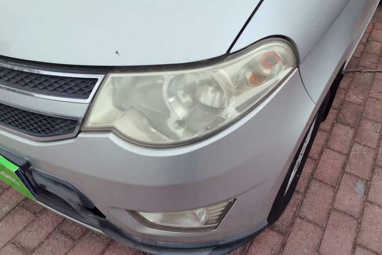Used Wuling Hongguang 2014 1.5L S Standard Version Left Front Headlight