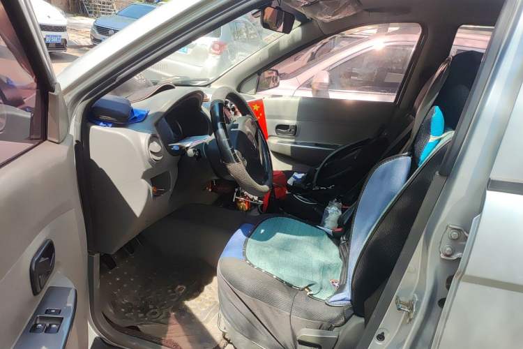 Used Wuling Hongguang 2014 1.2L Base Model China IV Left Front Seat