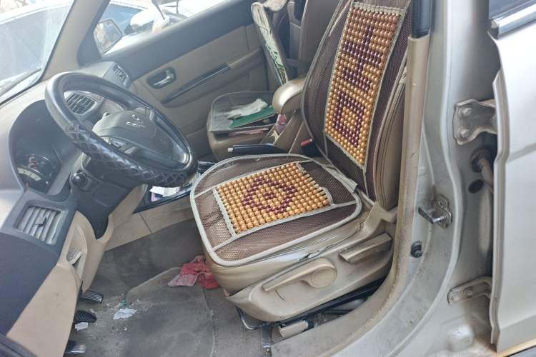 Used Wuling Hongguang 2014 1.5L S Luxury Model Left Front Seat