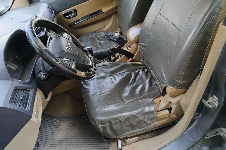 Used Wuling Hongguang 2014 1.5L S Luxury Model Left Front Seat