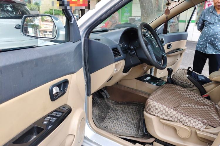 Used Wuling Hongguang 2014 1.5L S Luxury Model Left Front Seat